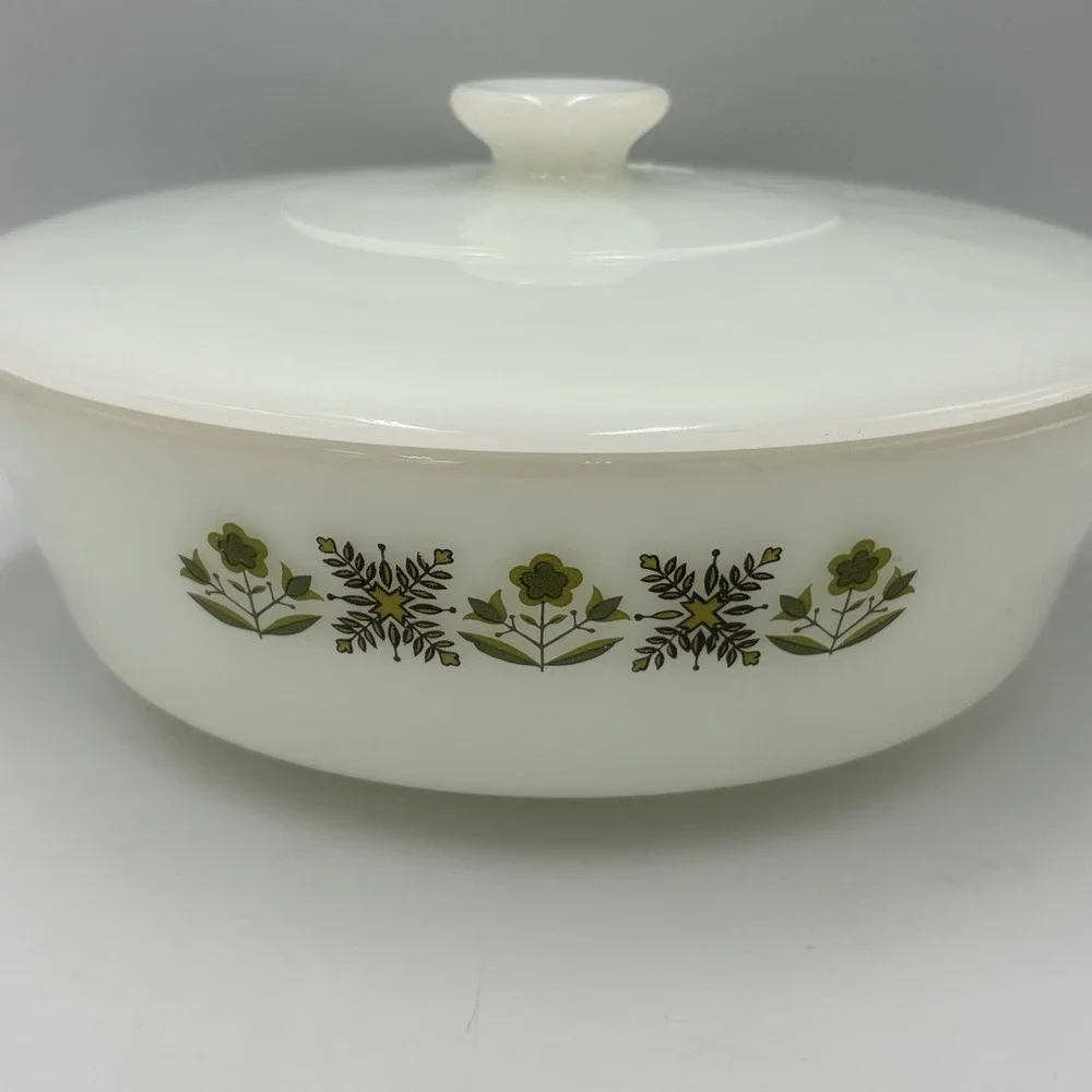 Vintage Fire King1.5 Qt Casserole W/Lid White/Green Meadow Design Anchor Hocking